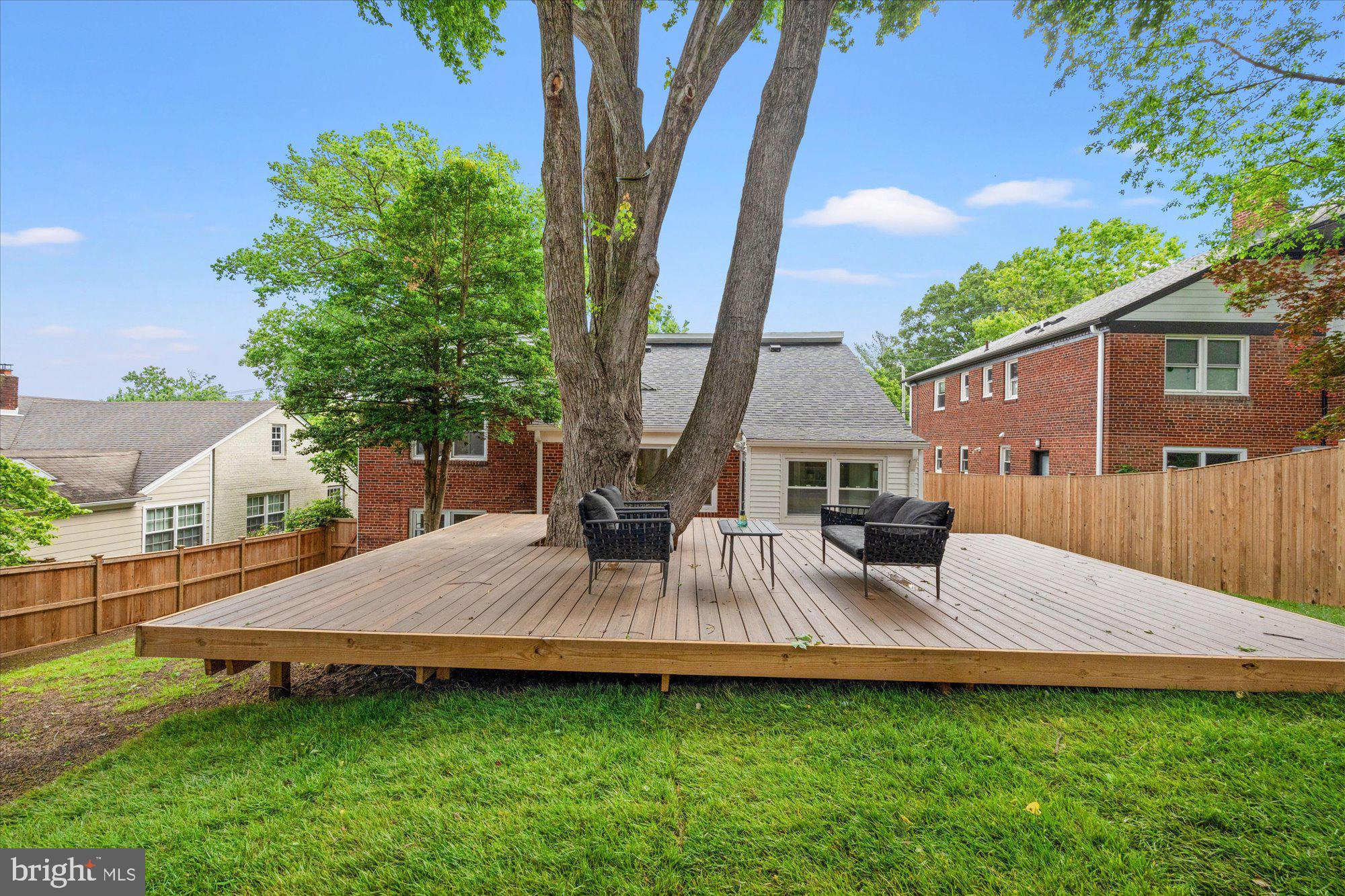 4422 Springdale St NW