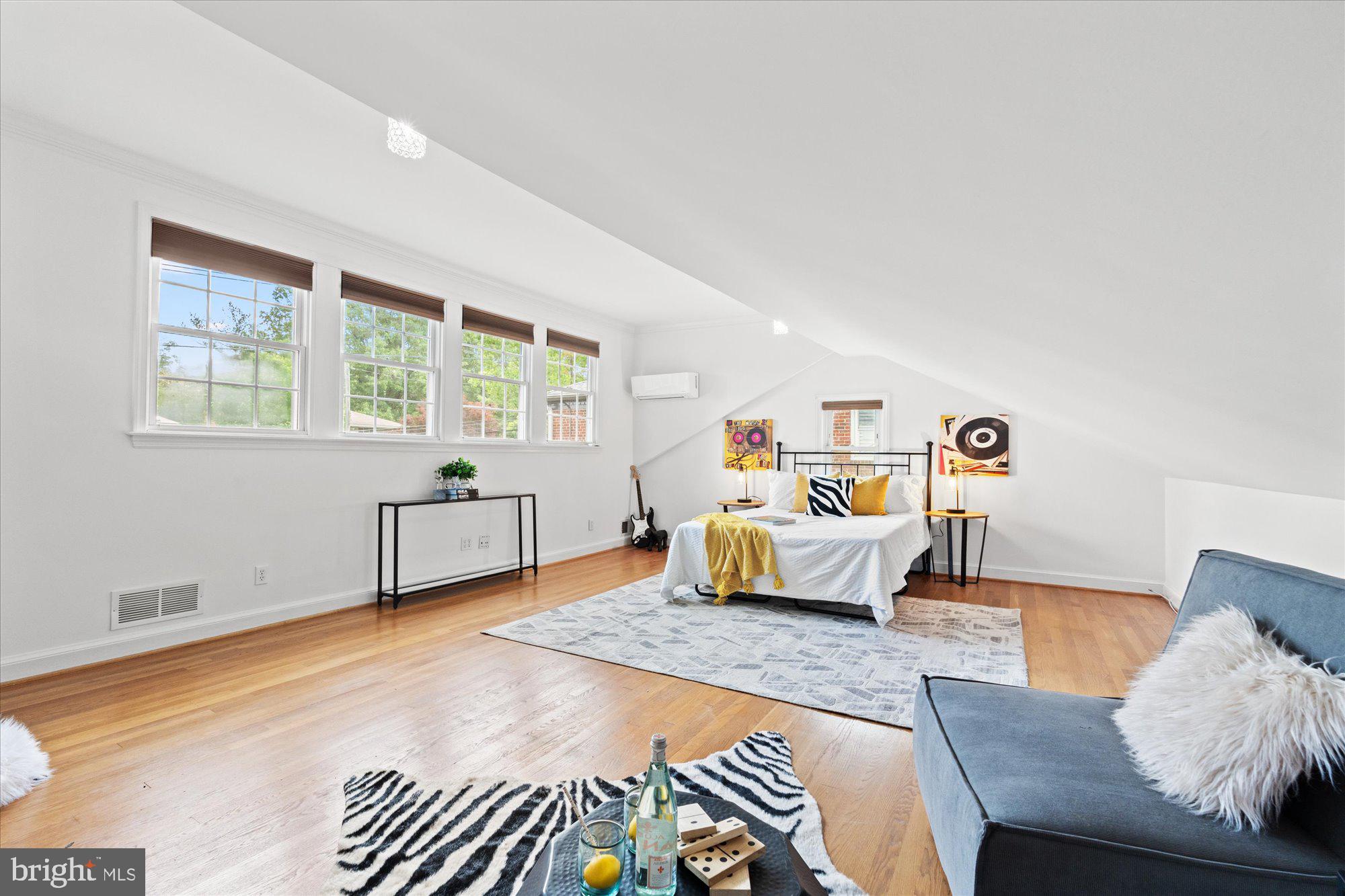 4422 Springdale St NW