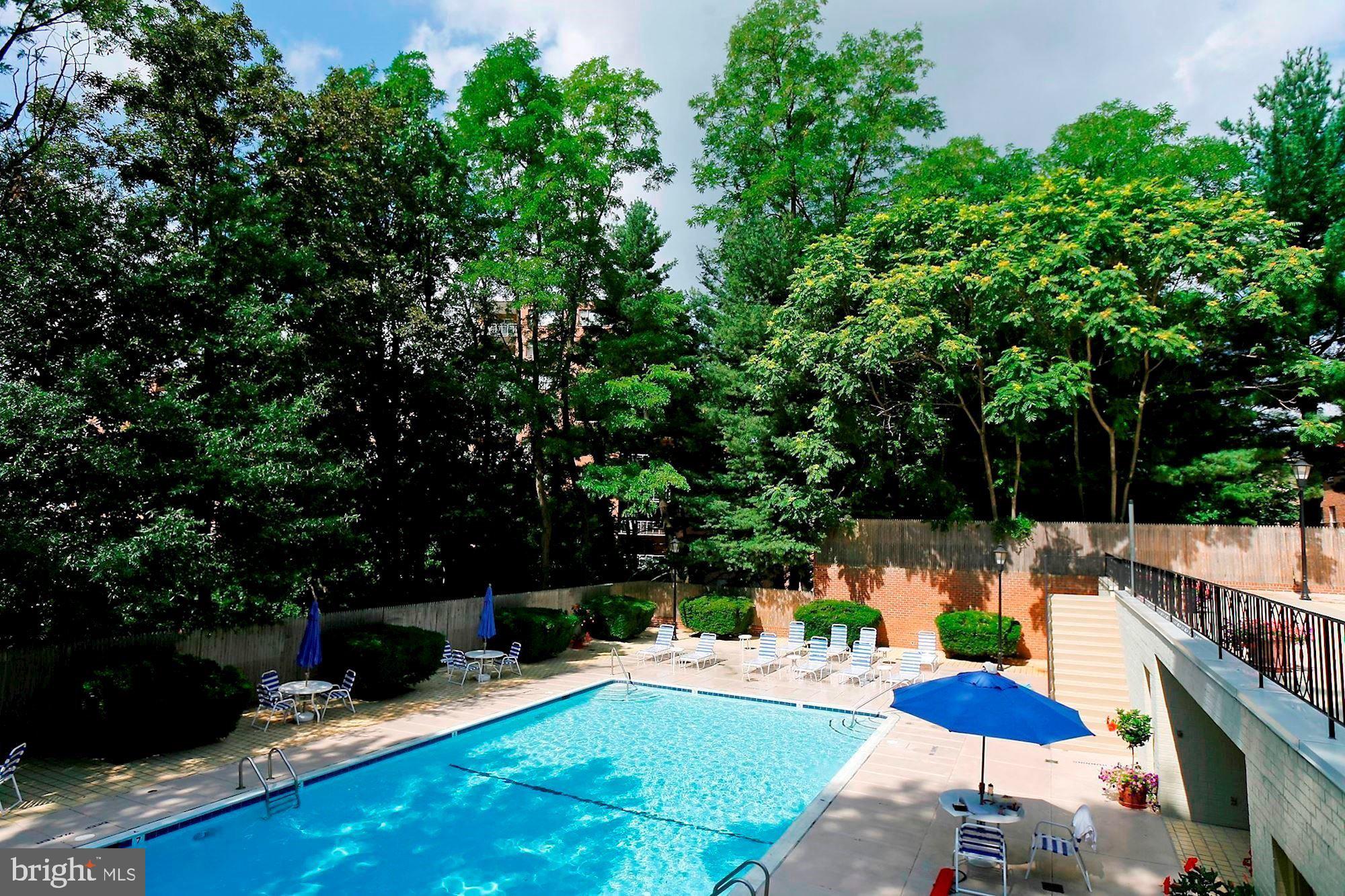 3277 Sutton Pl NW #C