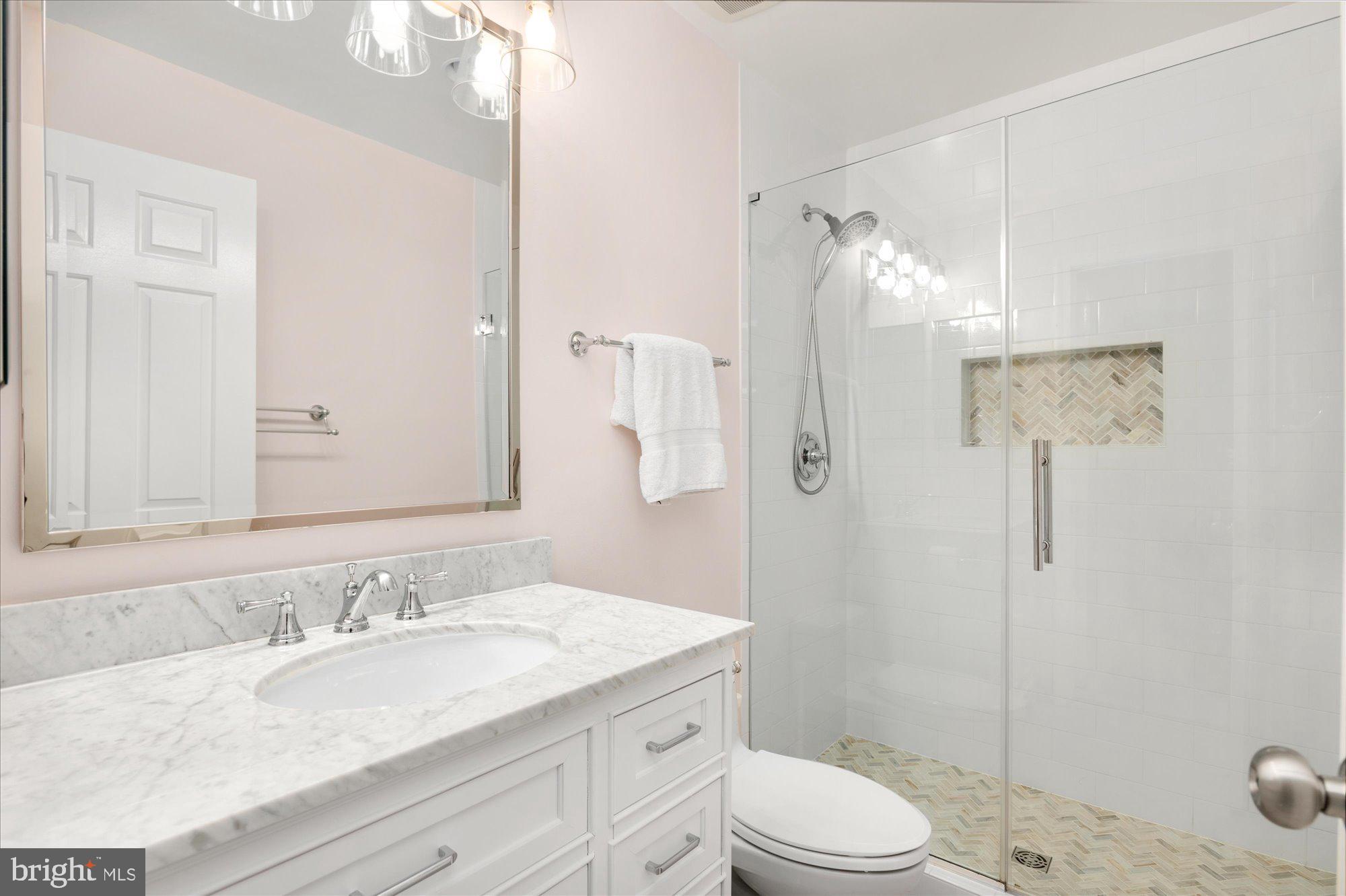 3277 Sutton Pl NW #C