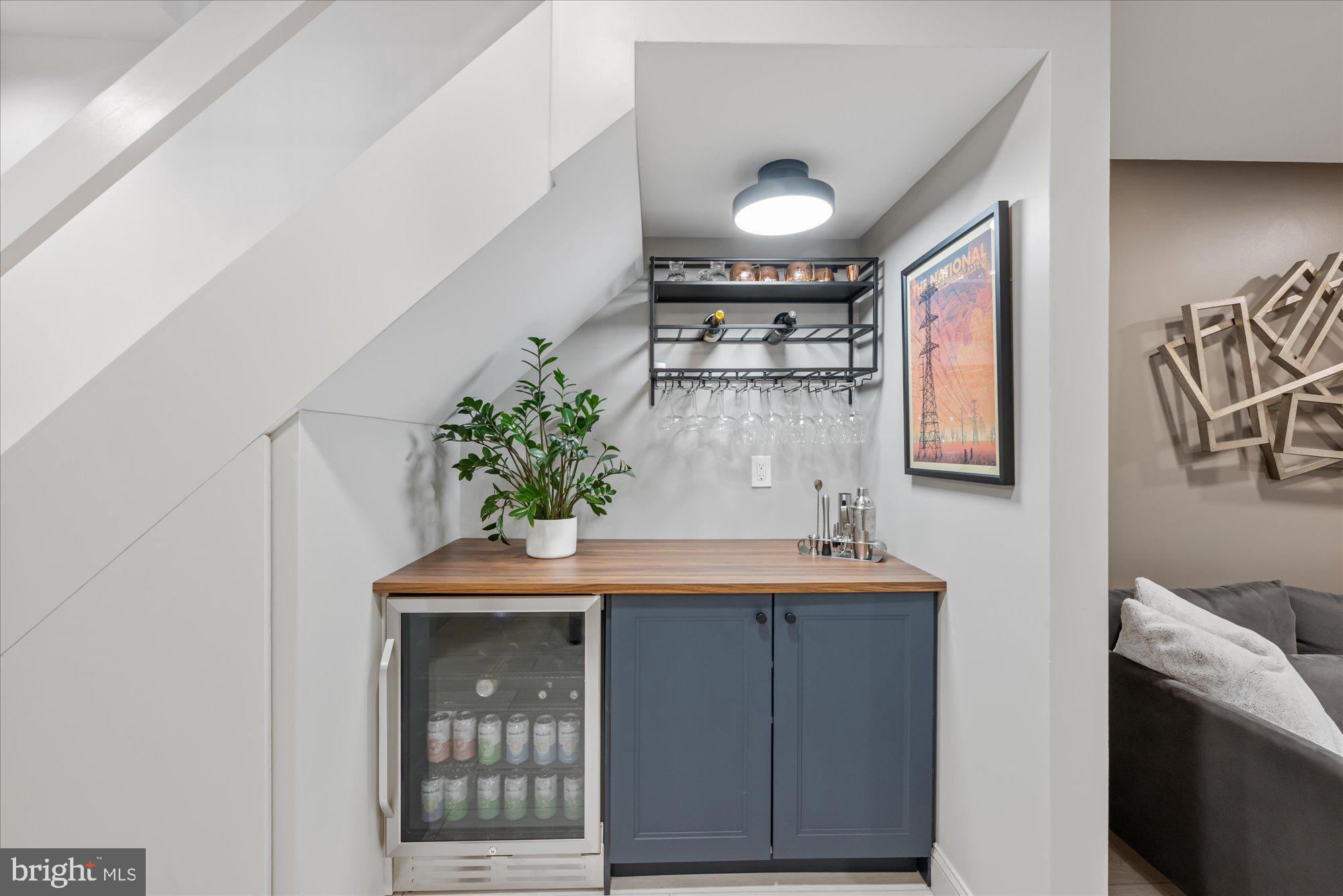 4357 Embassy Park Dr NW