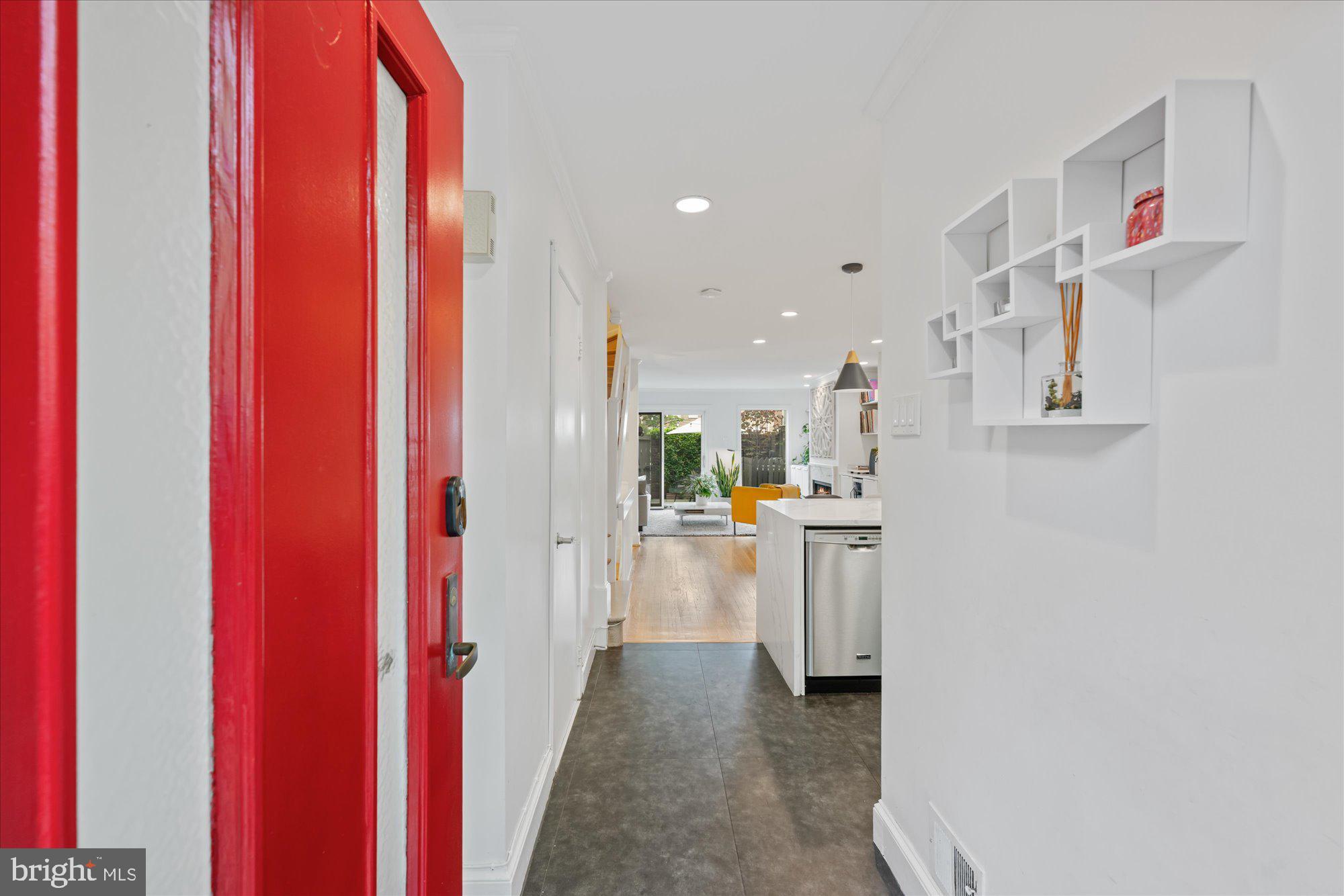 4357 Embassy Park Dr NW