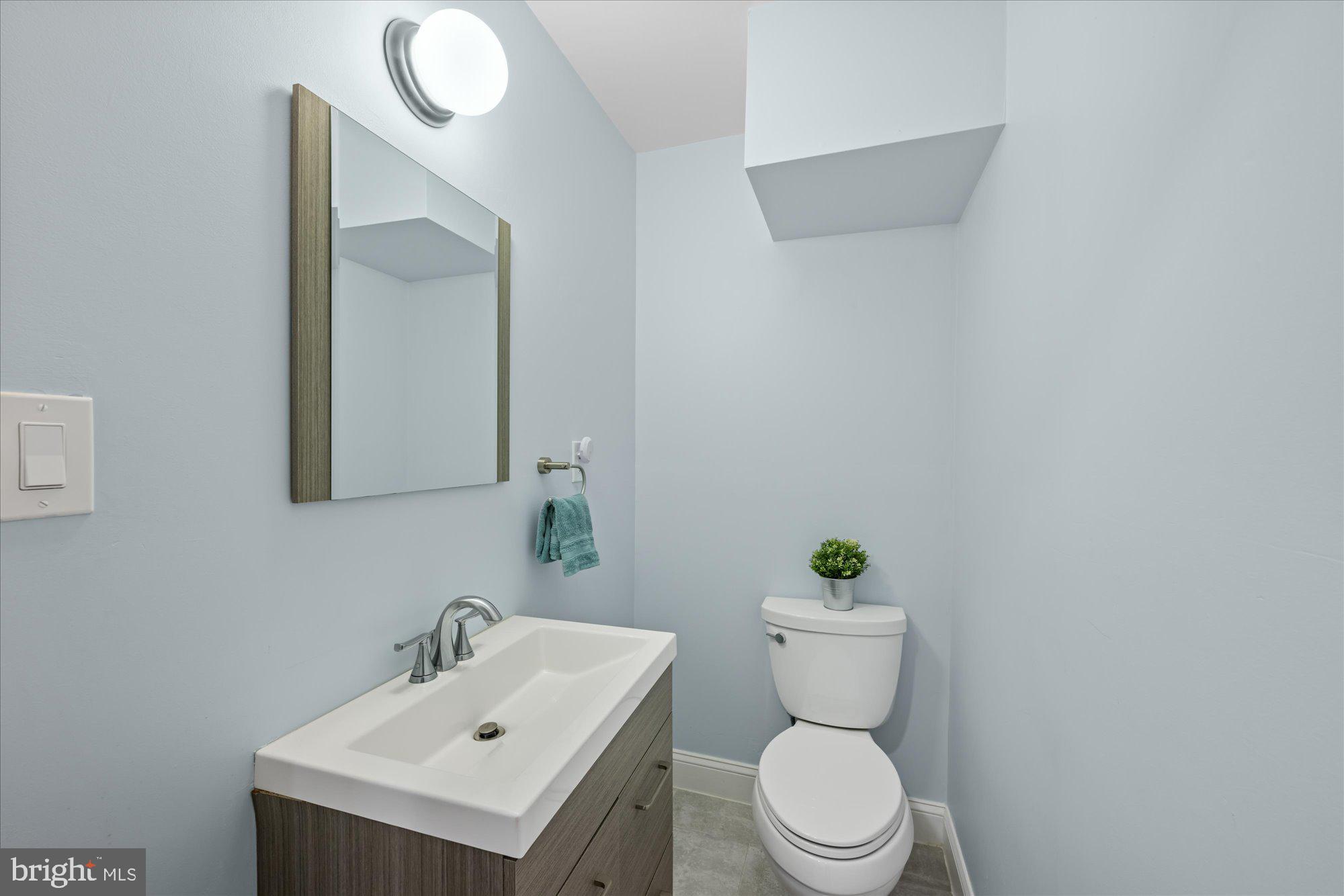 4357 Embassy Park Dr NW