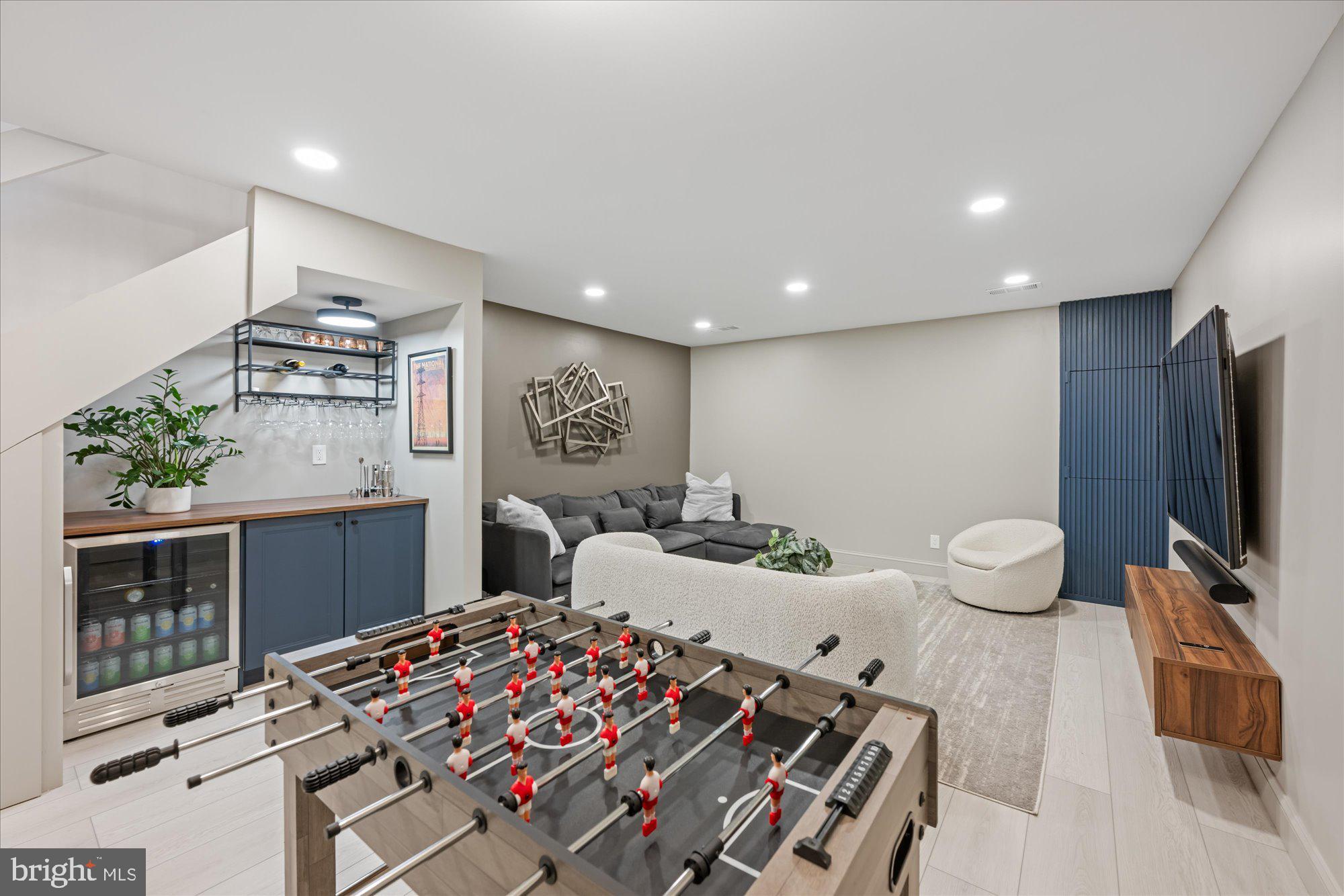 4357 Embassy Park Dr NW