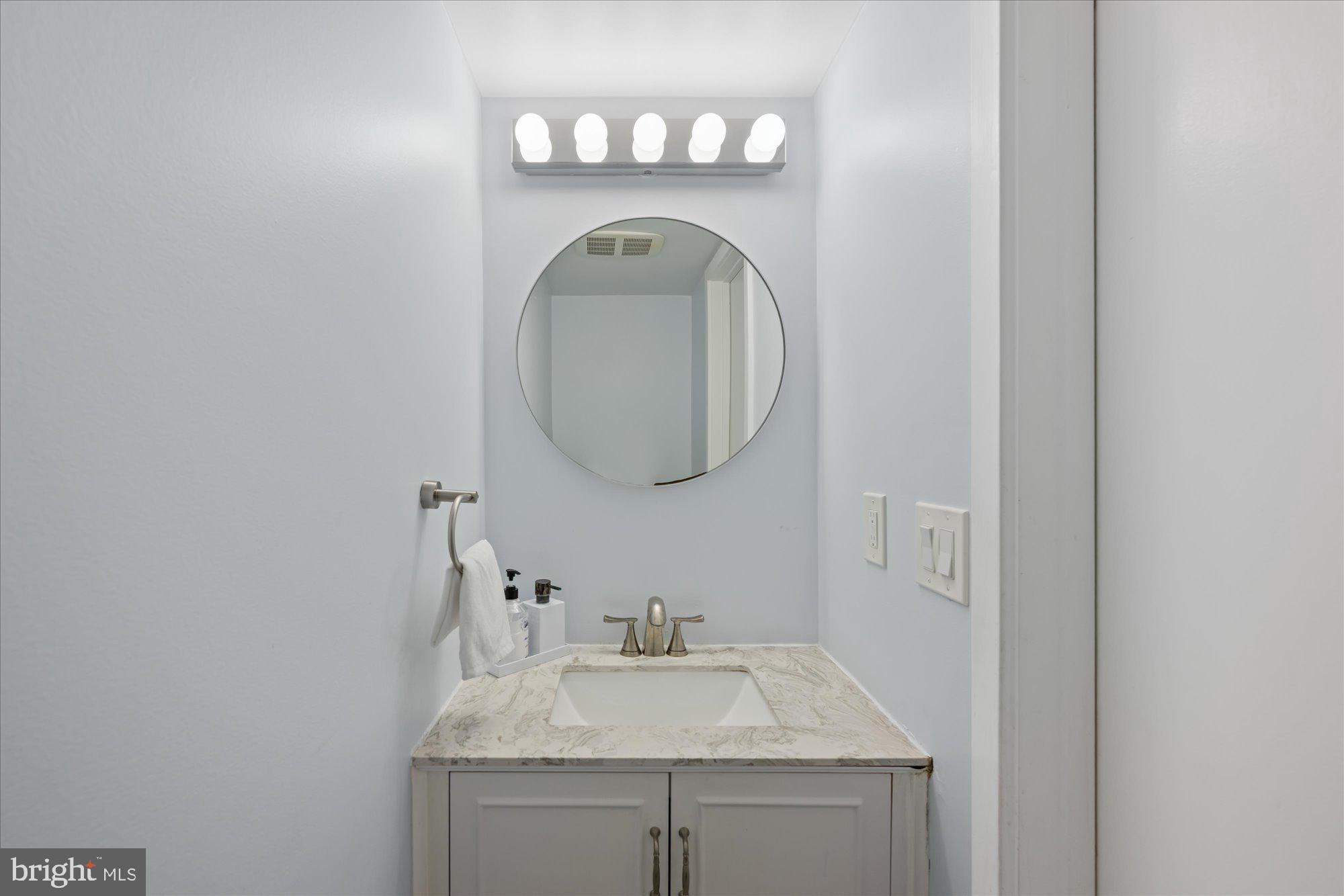 4357 Embassy Park Dr NW