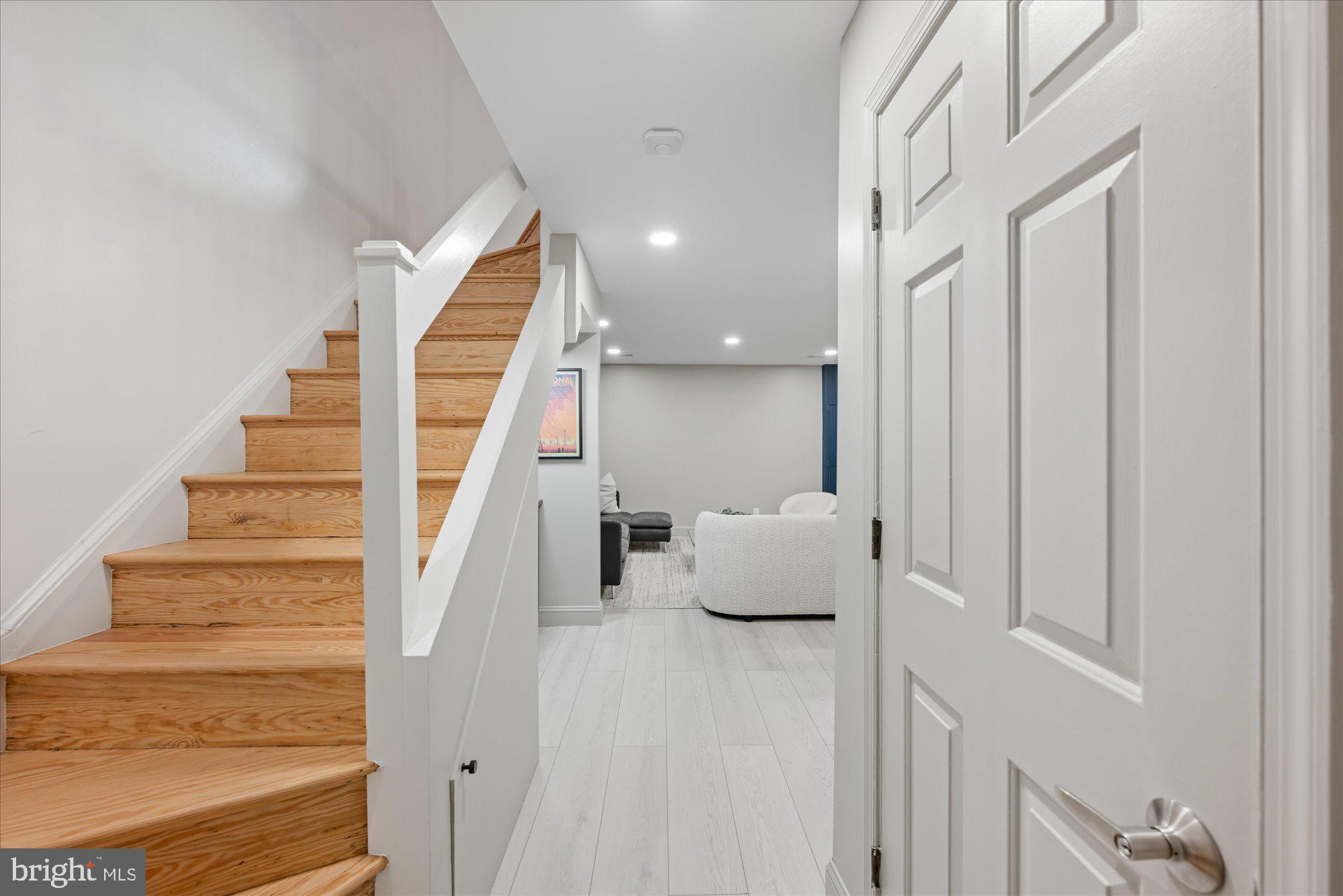 4357 Embassy Park Dr NW