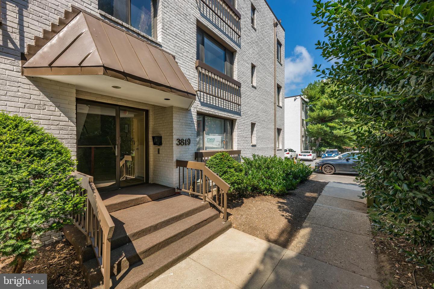 3819 Davis Pl NW #4