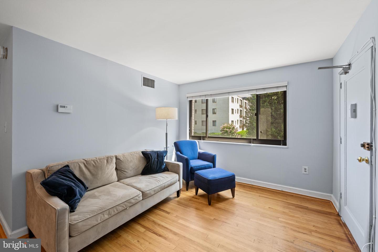 3819 Davis Pl NW #4