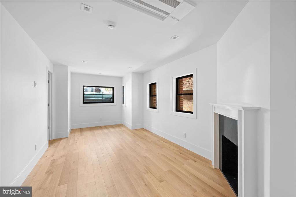 3336 P ST NW #1
