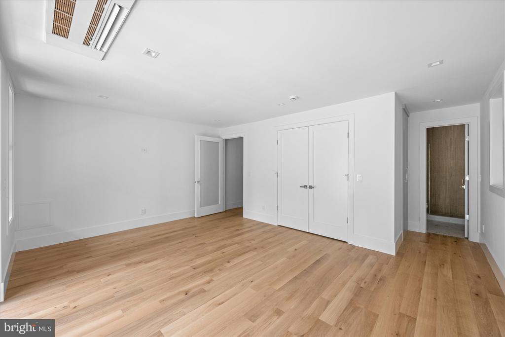 3336 P ST NW #1