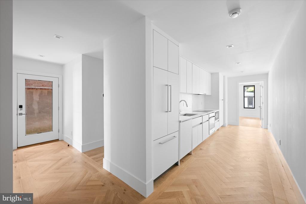 3336 P ST NW #1