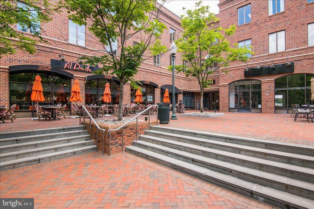 4297 EMBASSY PARK DRIVE NW