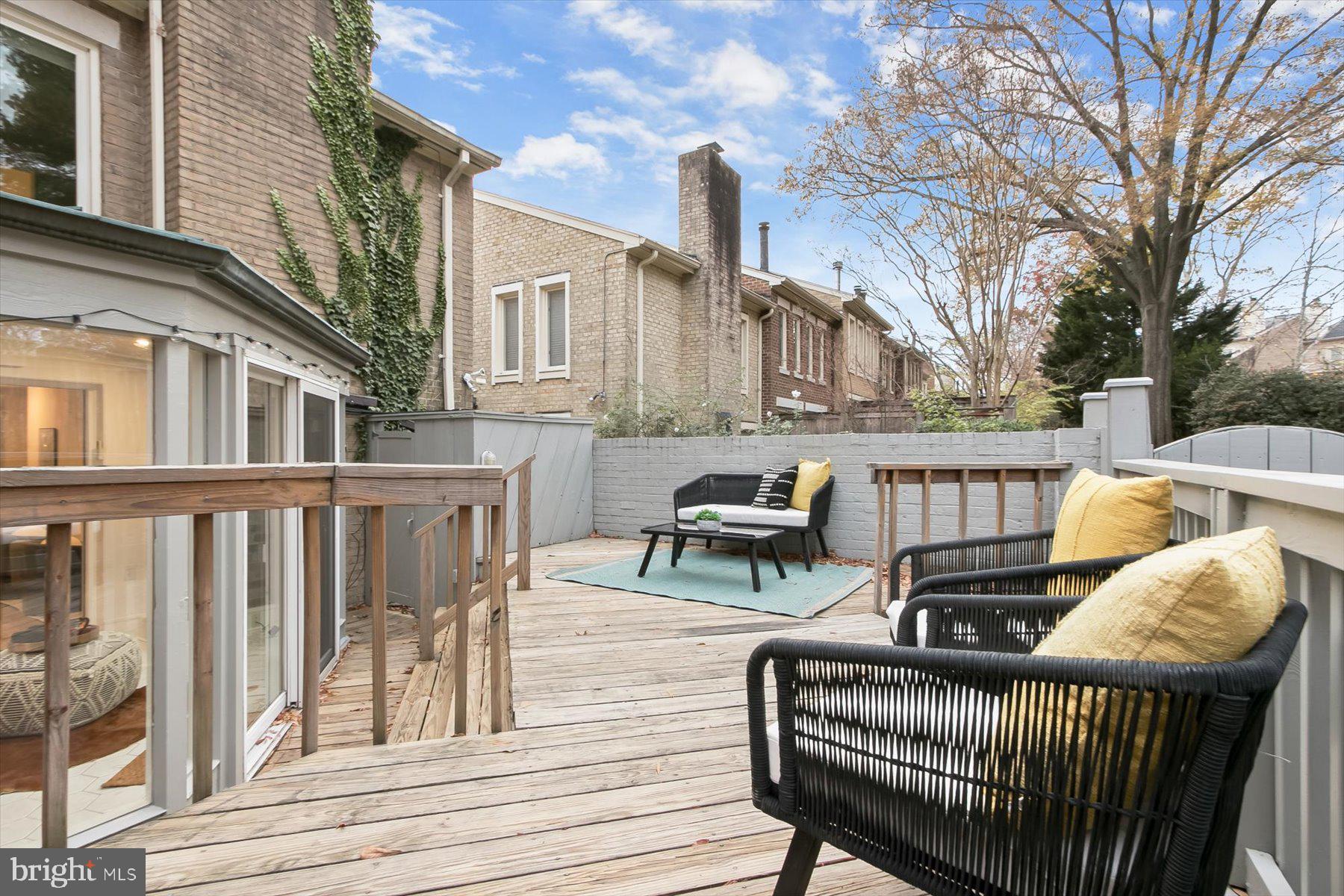 4297 EMBASSY PARK DRIVE NW