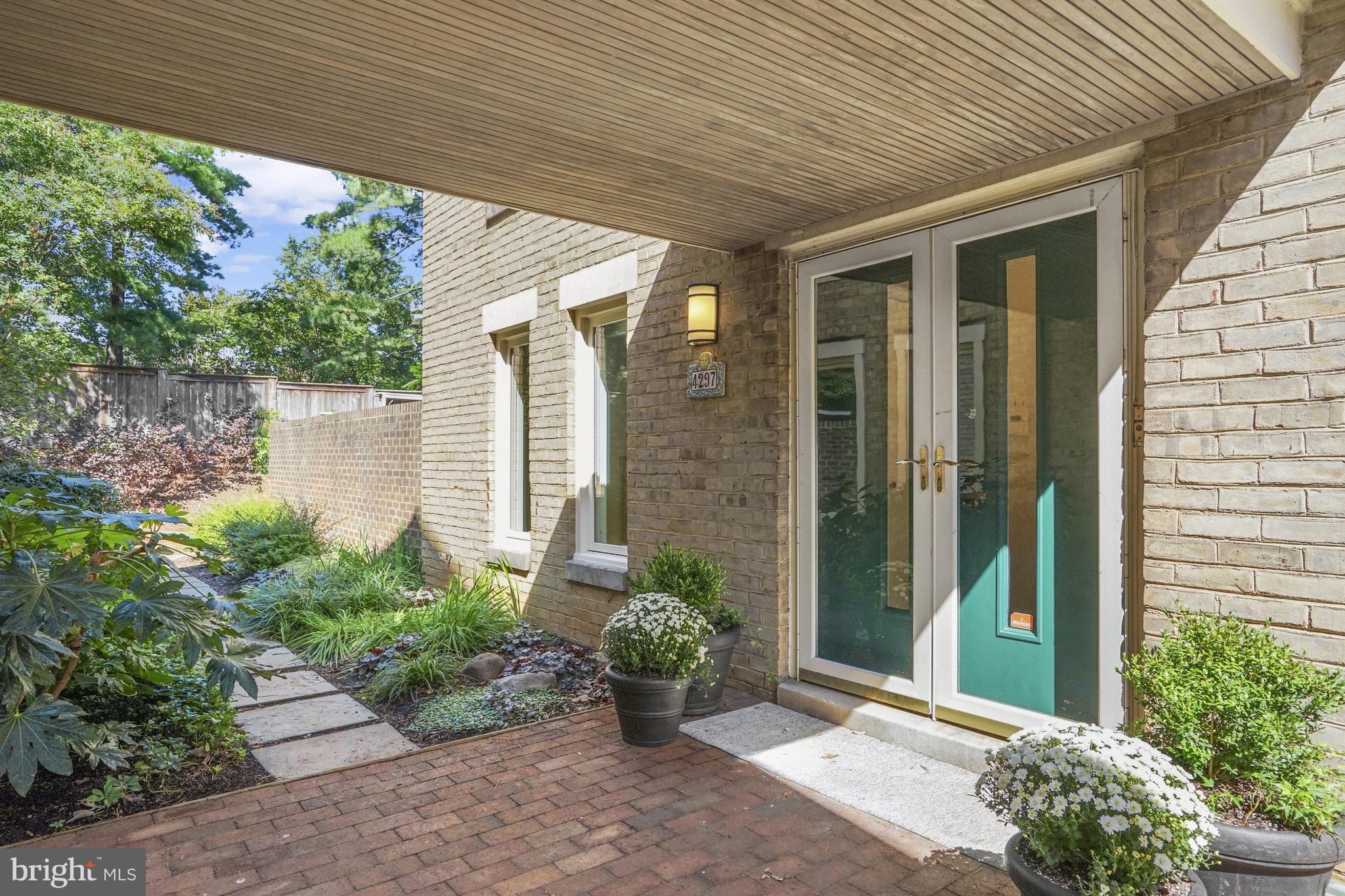 4297 EMBASSY PARK DRIVE NW