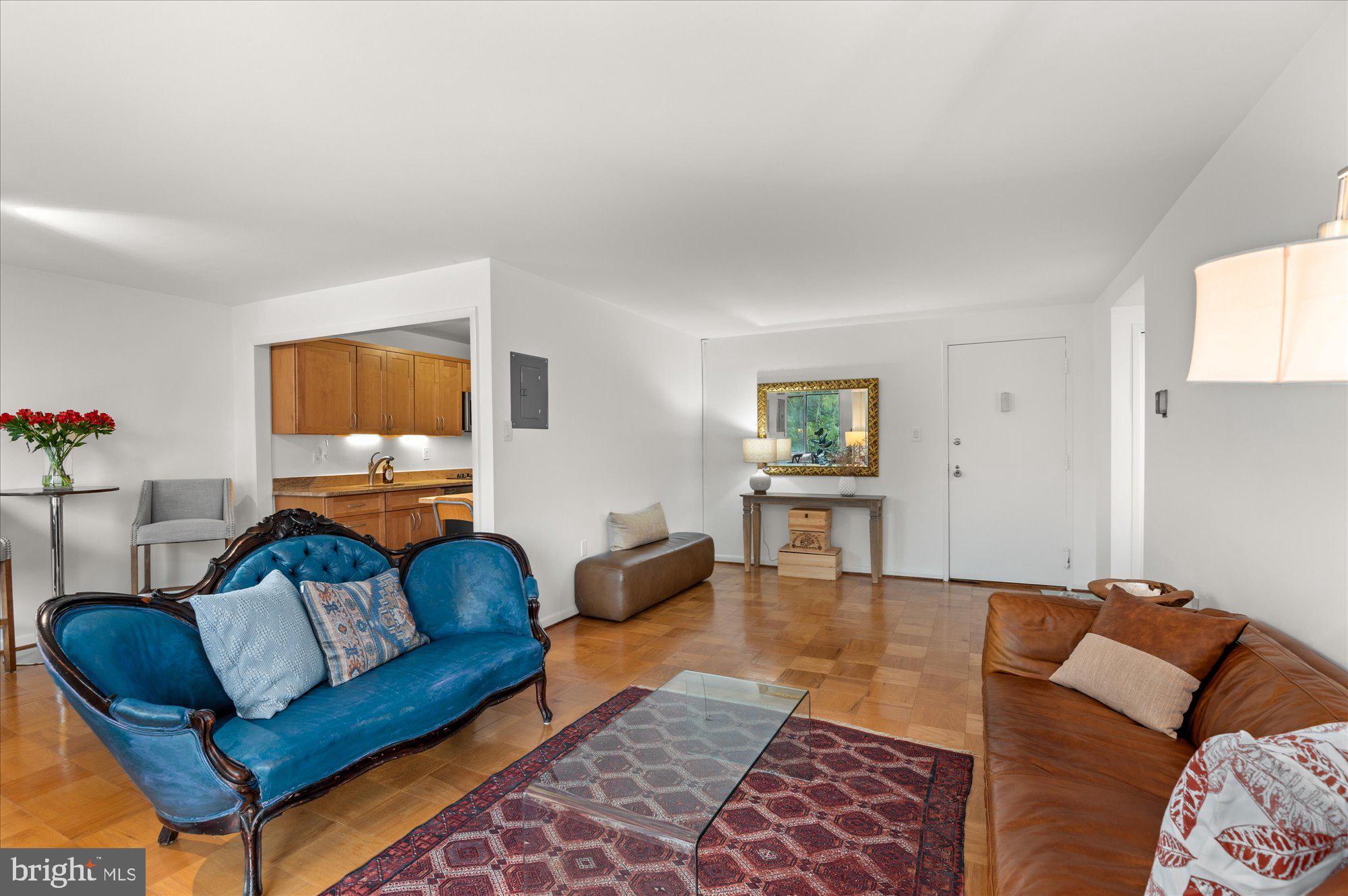 10201 Grosvenor Pl #520