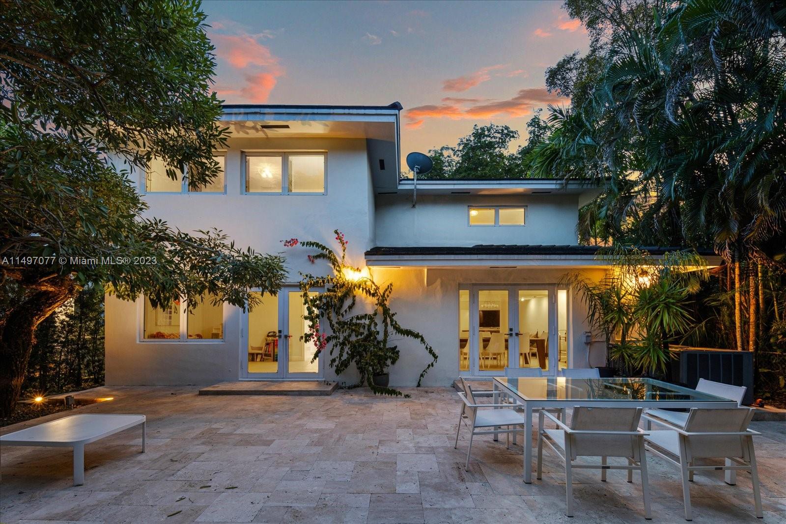 647 Velarde Ave