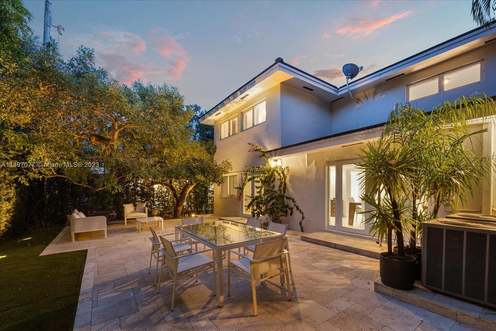 647 Velarde Ave