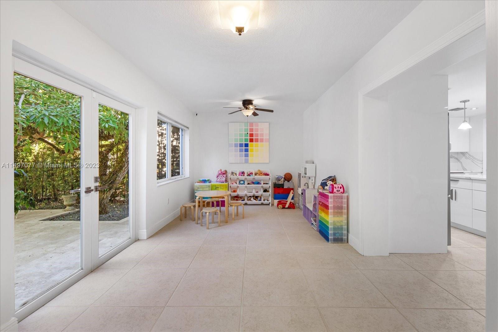 647 Velarde Ave