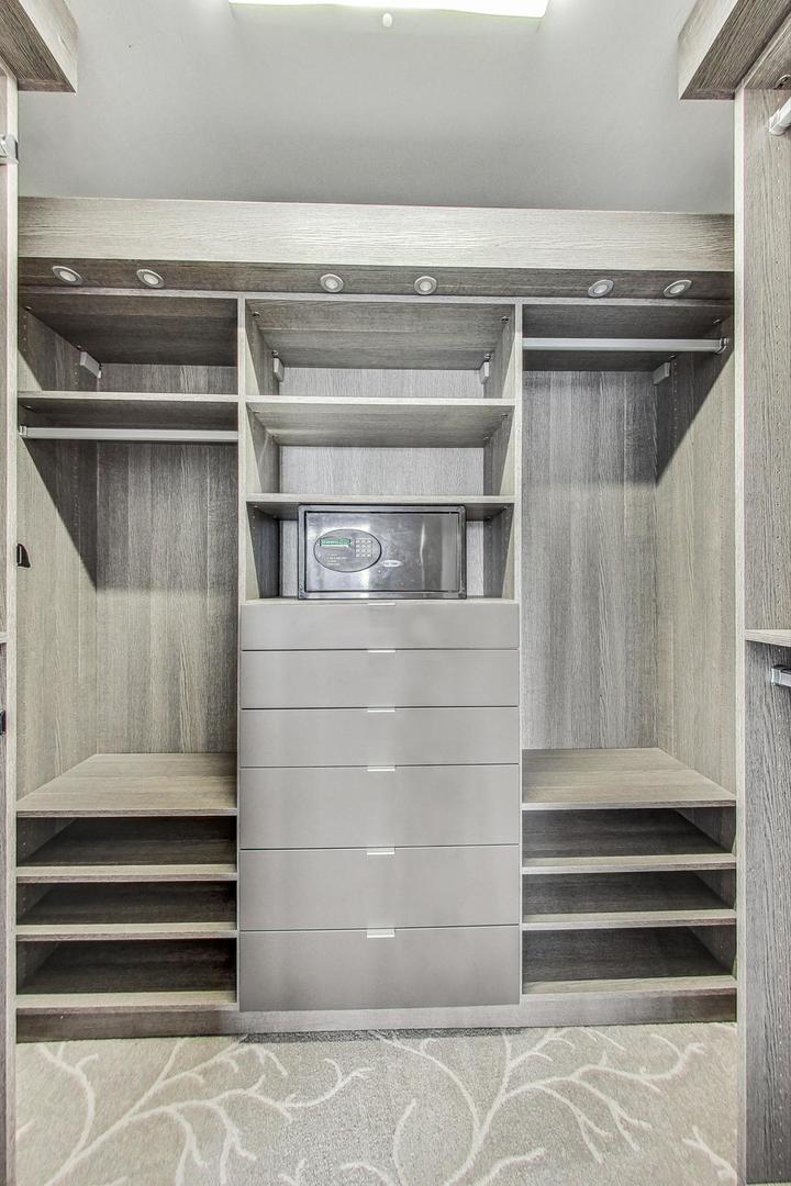 10 E Ontario Street Unit: 4803