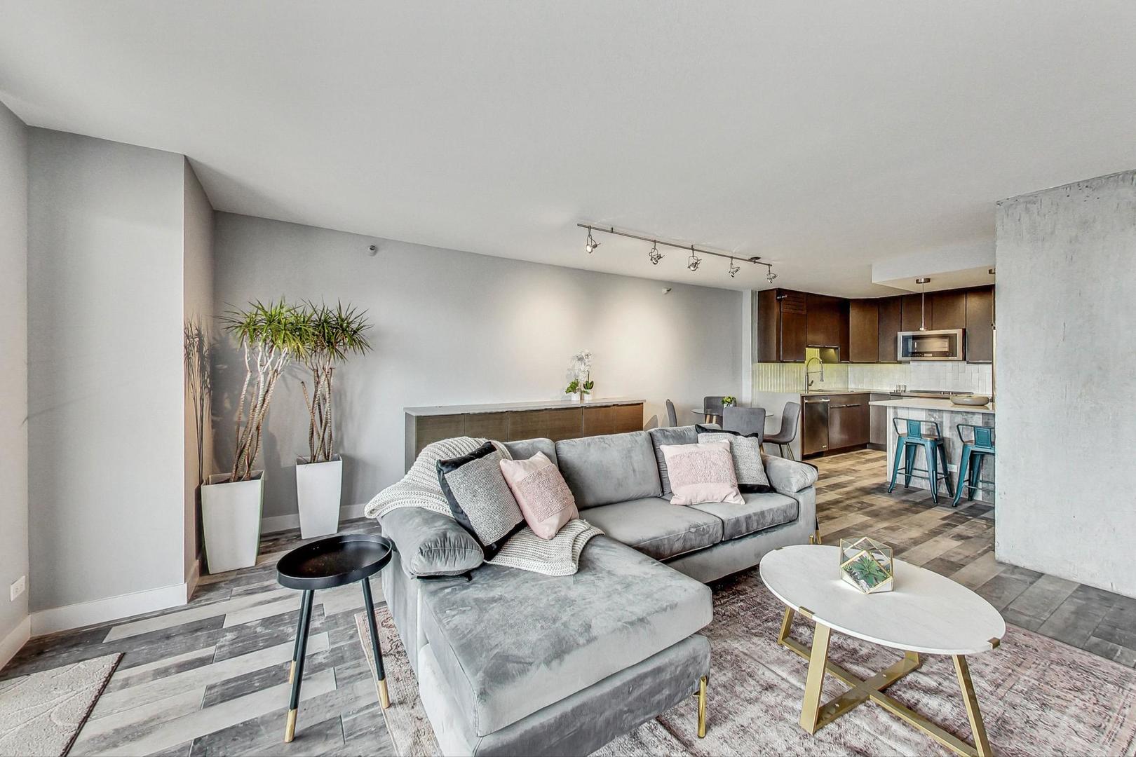 10 E Ontario Street Unit: 4803