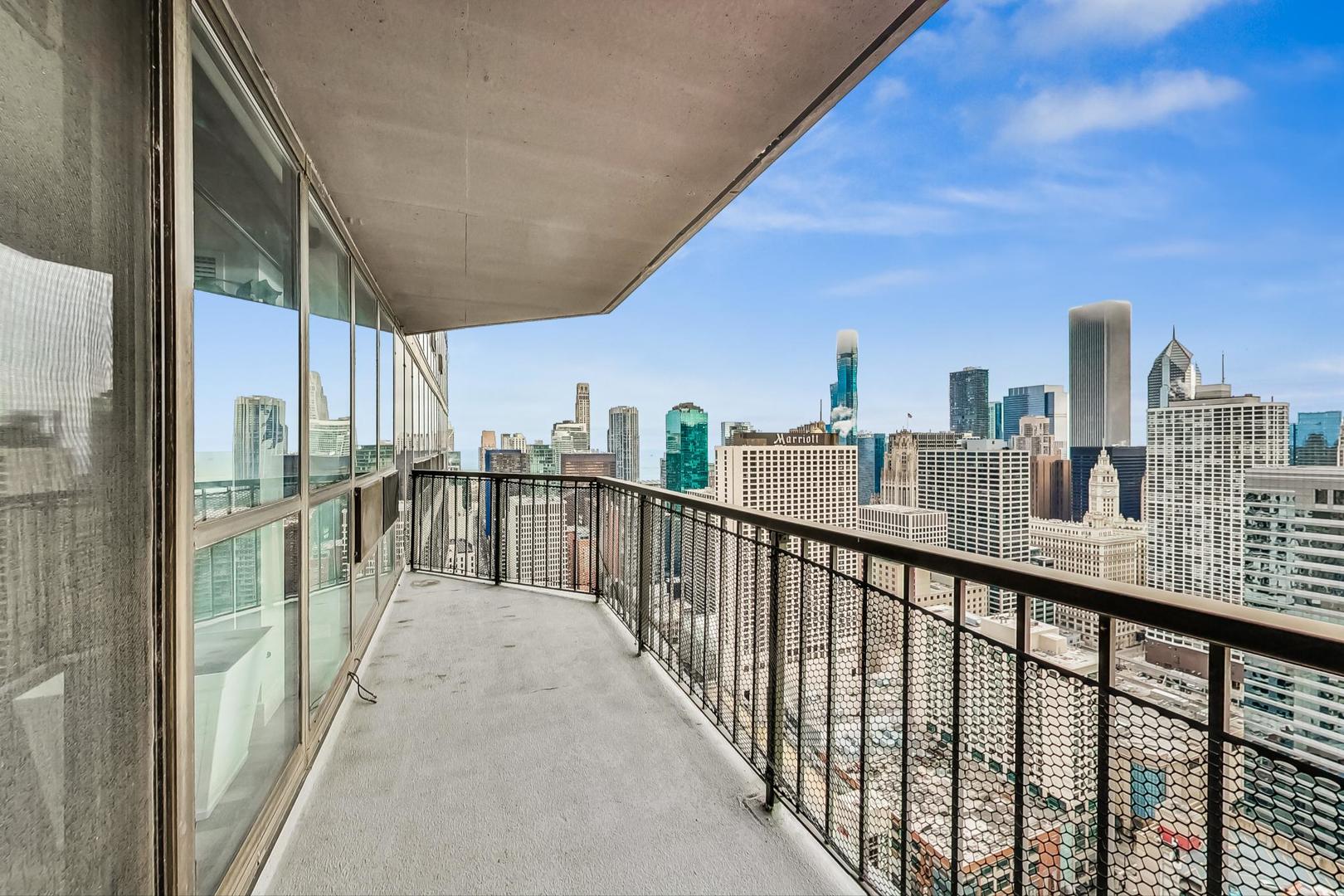 10 E Ontario Street Unit: 4803