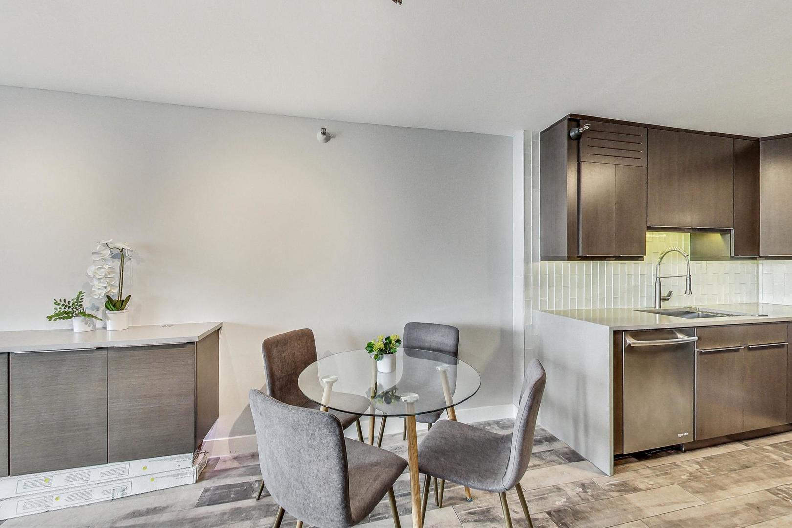 10 E Ontario Street Unit: 4803