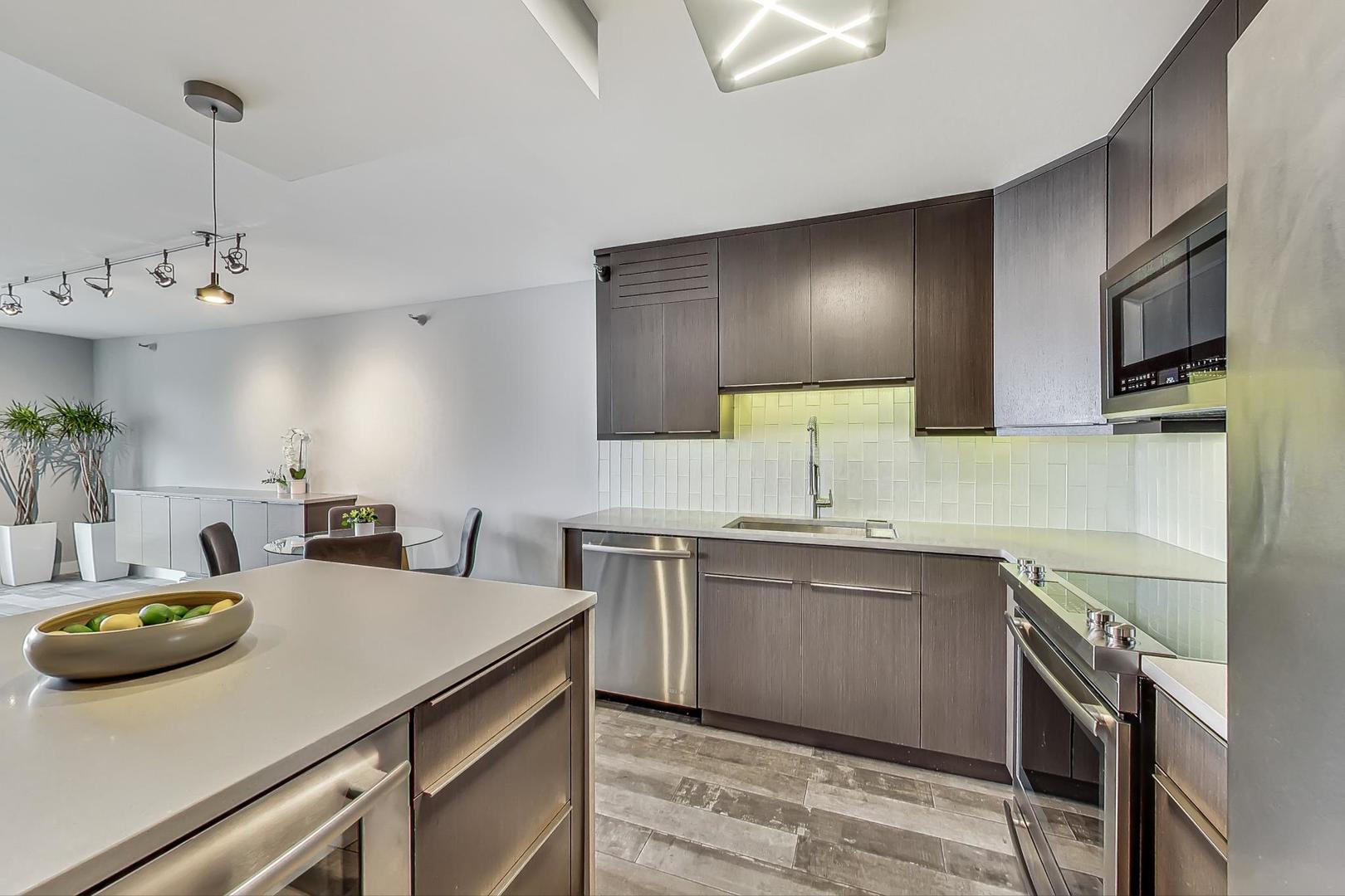 10 E Ontario Street Unit: 4803
