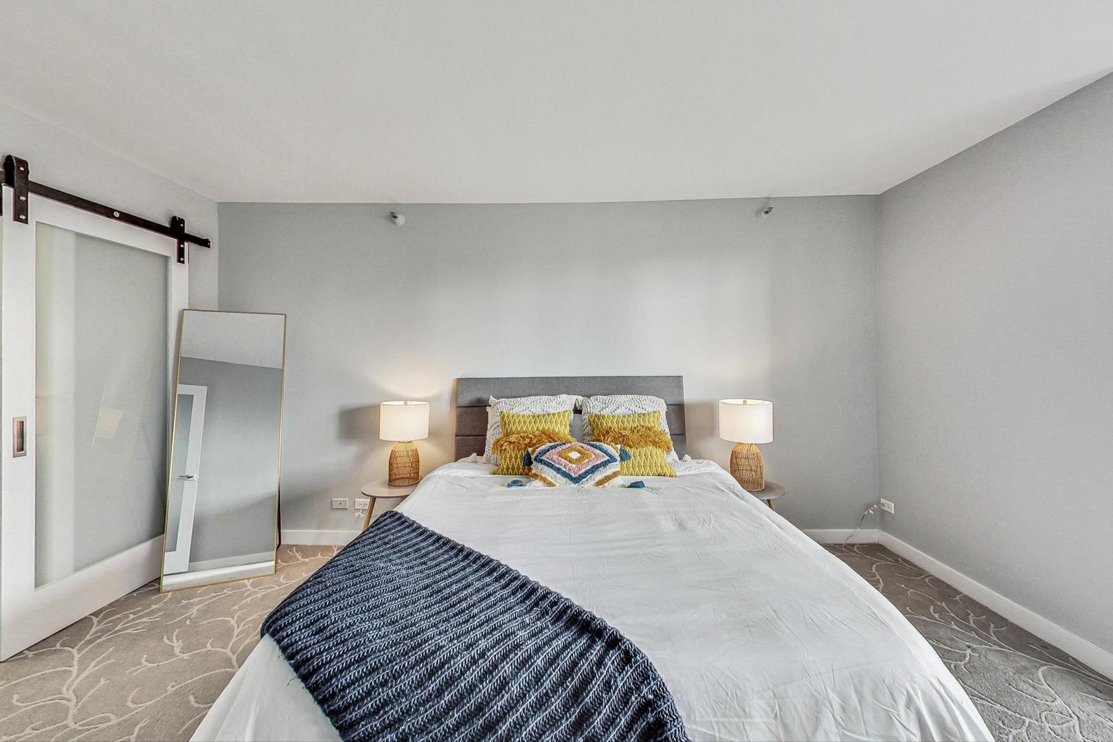 10 E Ontario Street Unit: 4803