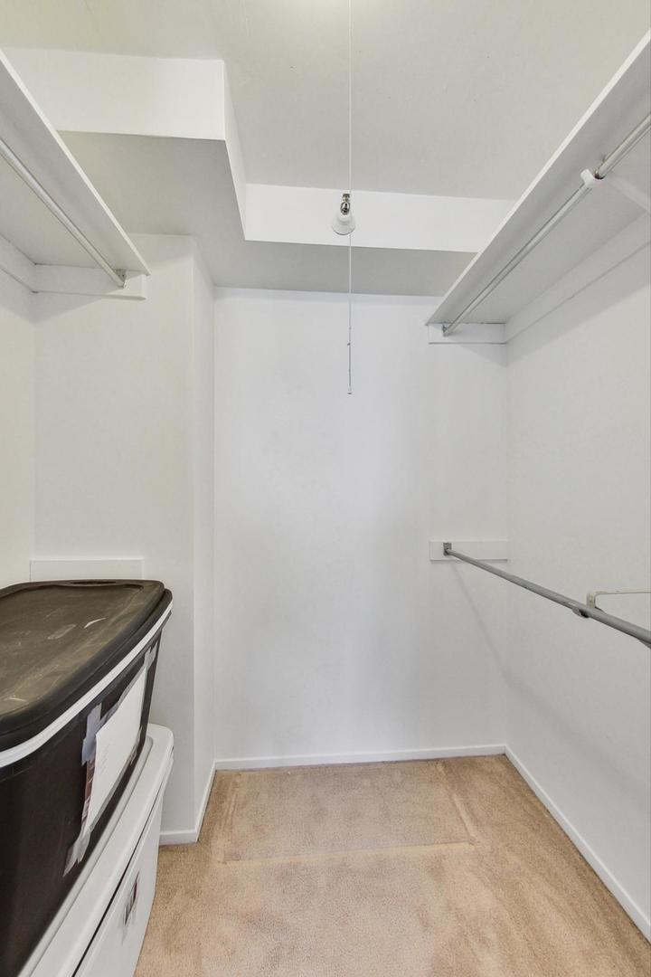 10 E Ontario Street Unit: 4701