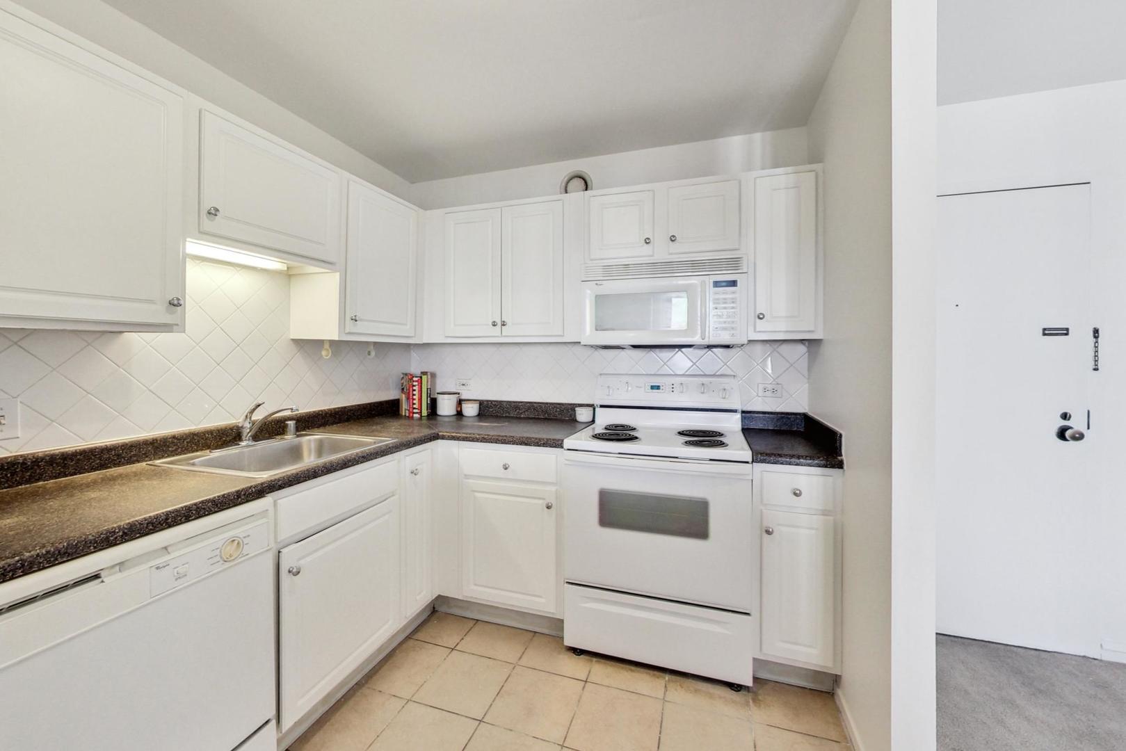 10 E Ontario Street Unit: 4701
