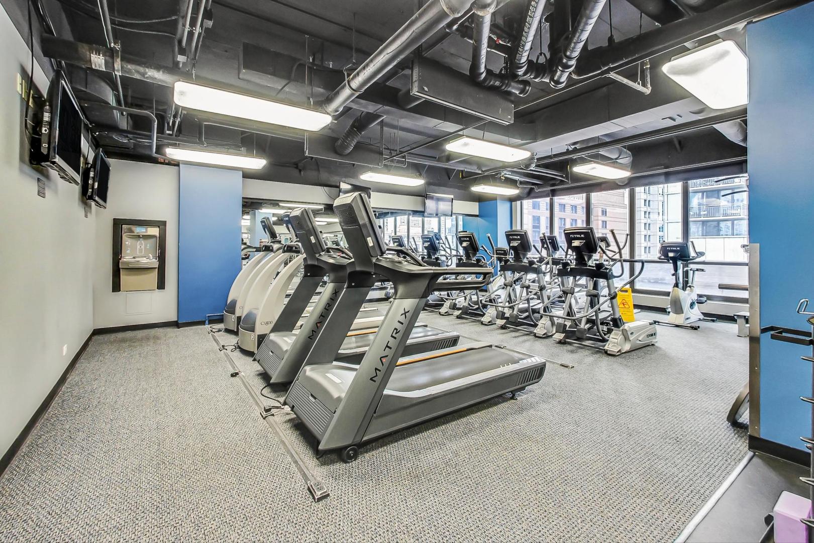 10 E Ontario Street Unit: 4701