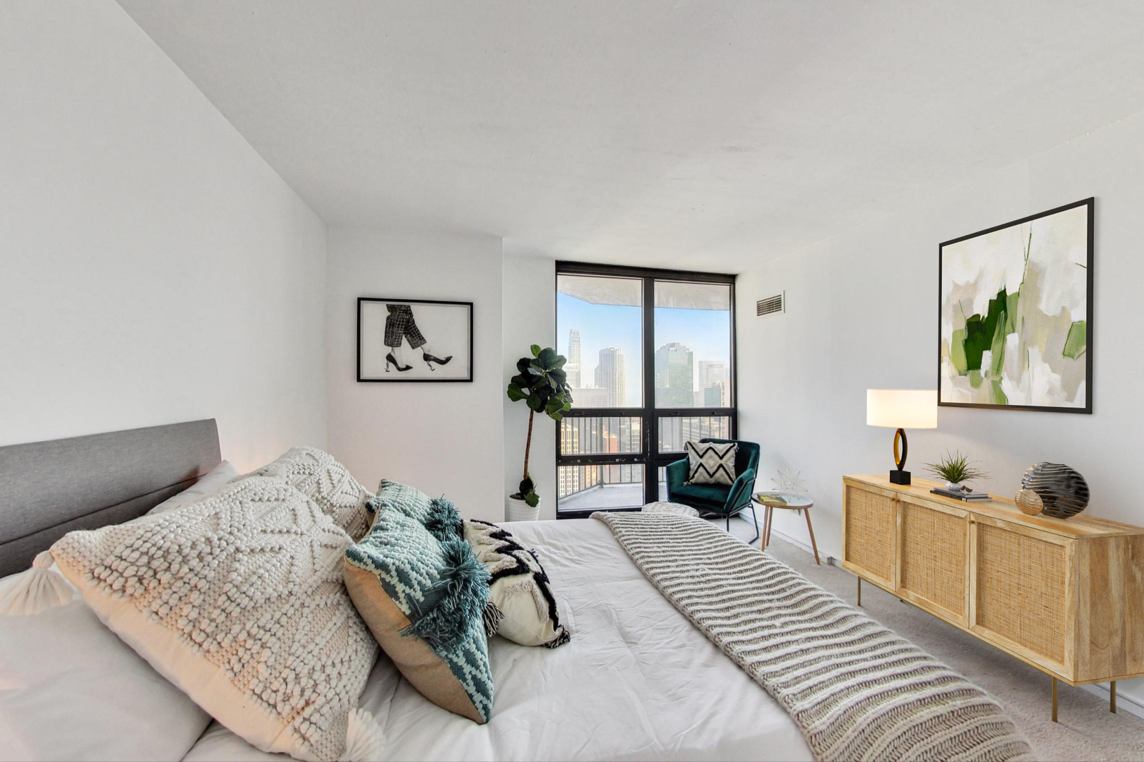 10 E Ontario Street Unit: 4701