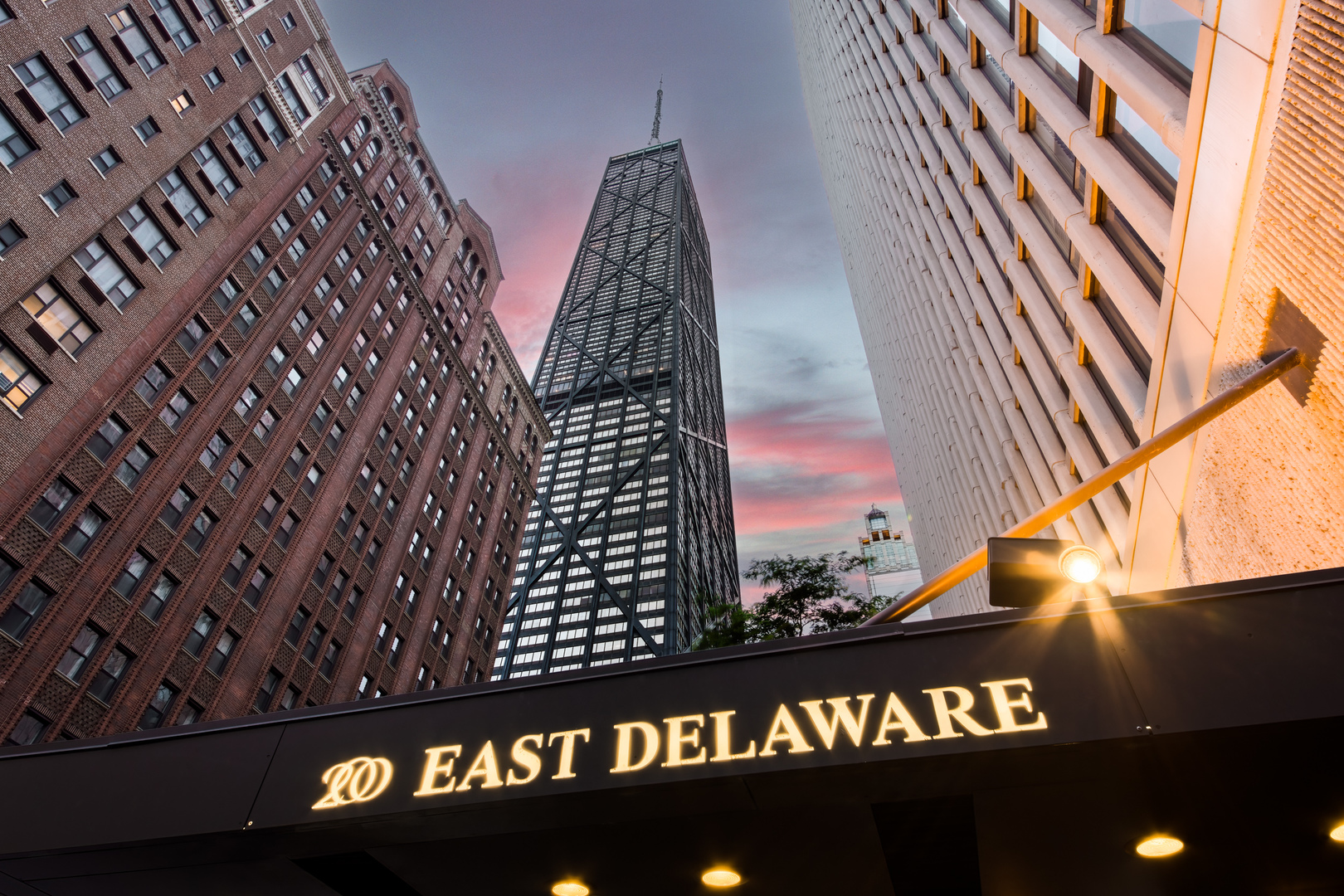 200 E DELAWARE Place Unit: 31A