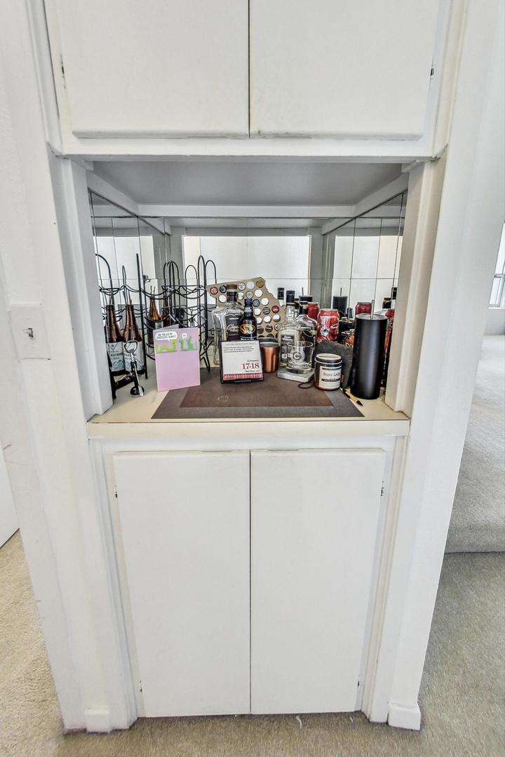2626 N Lakeview Avenue Unit: 2804