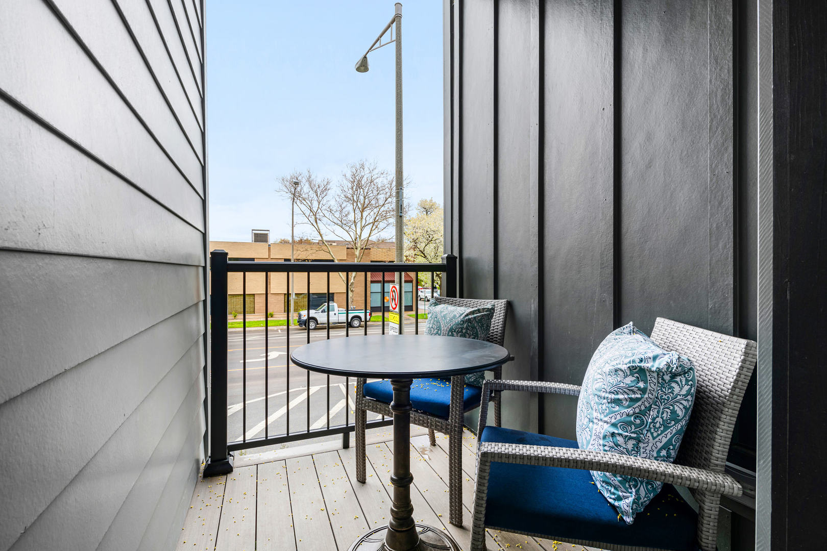 504 Lyman Avenue Unit: 306