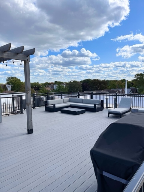 504 Lyman Avenue Unit: 306