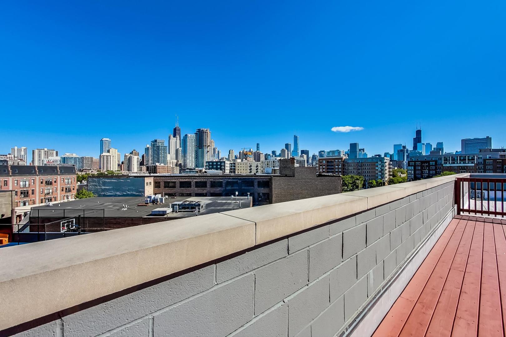 1317 N Larrabee Street Unit: 404