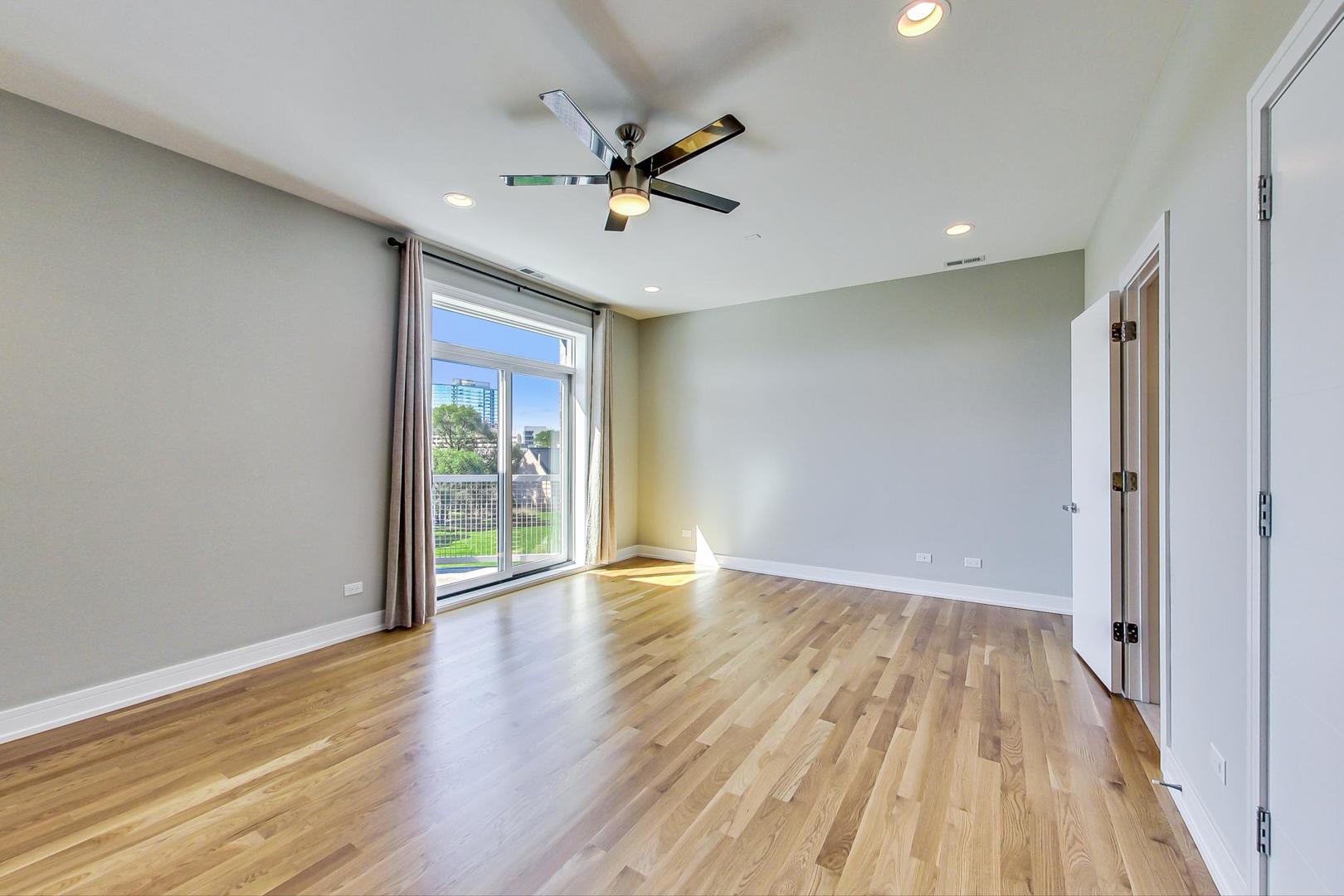 1317 N Larrabee Street Unit: 404