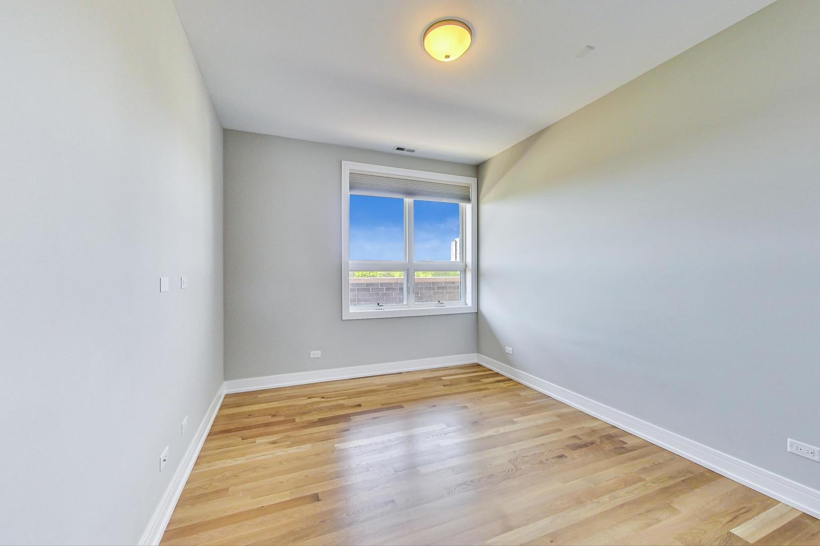 1317 N Larrabee Street Unit: 404