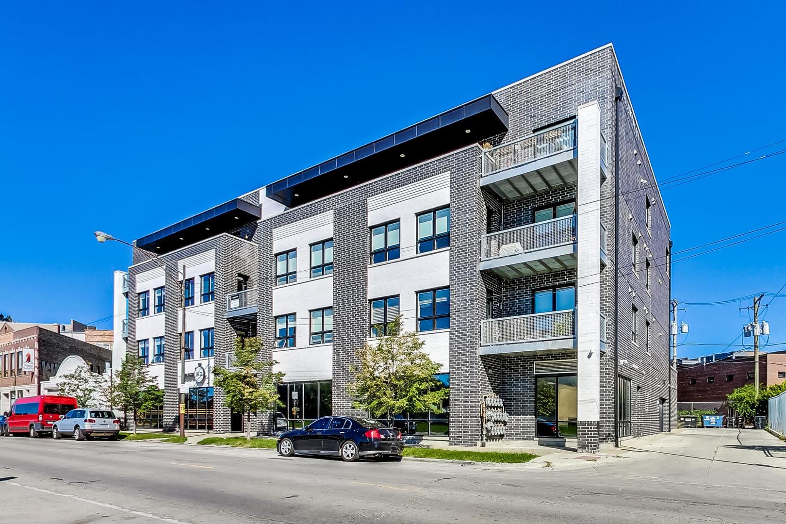 1317 N Larrabee Street Unit: 404