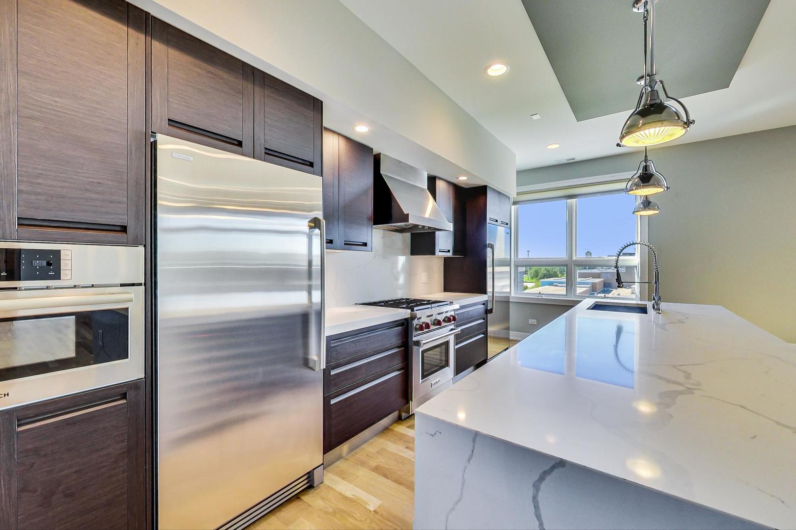 1317 N Larrabee Street Unit: 404