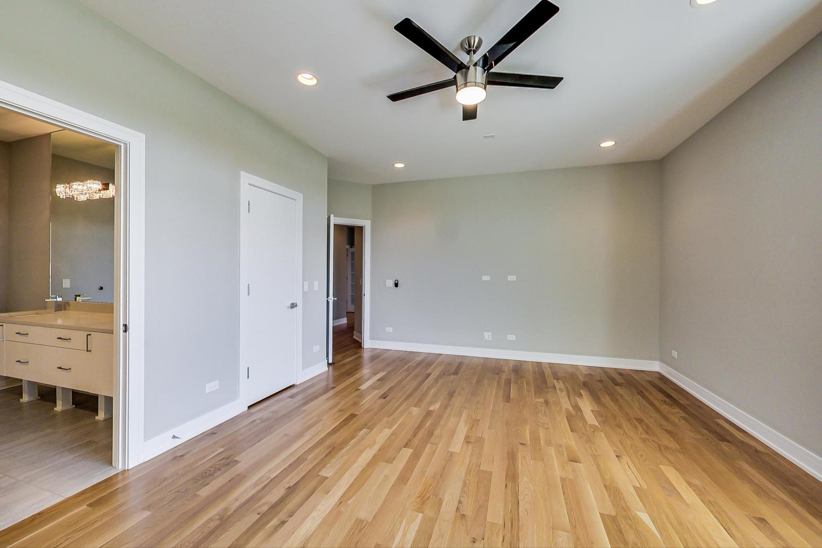 1317 N Larrabee Street Unit: 404