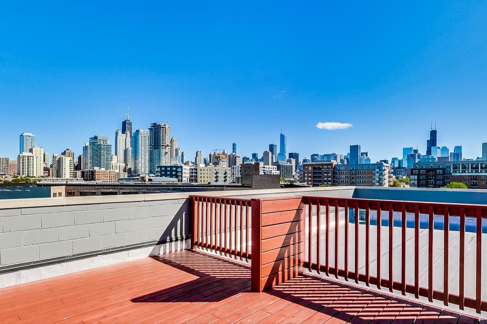 1317 N Larrabee Street Unit: 404