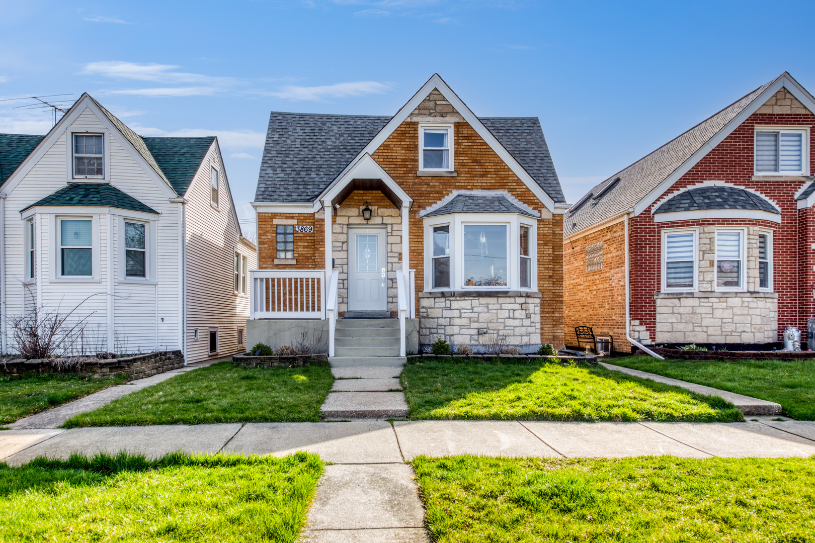 3869 N Oriole Avenue