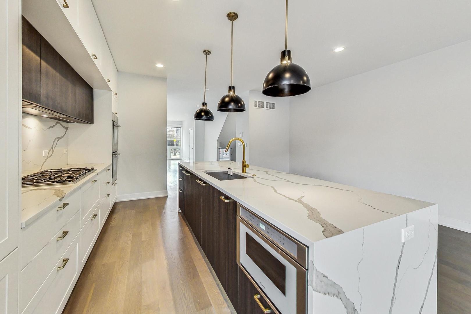1328 W Hubbard Street Unit: 1