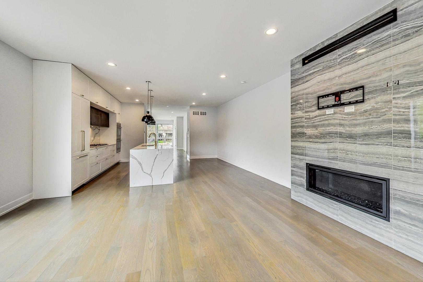 1328 W Hubbard Street Unit: 1