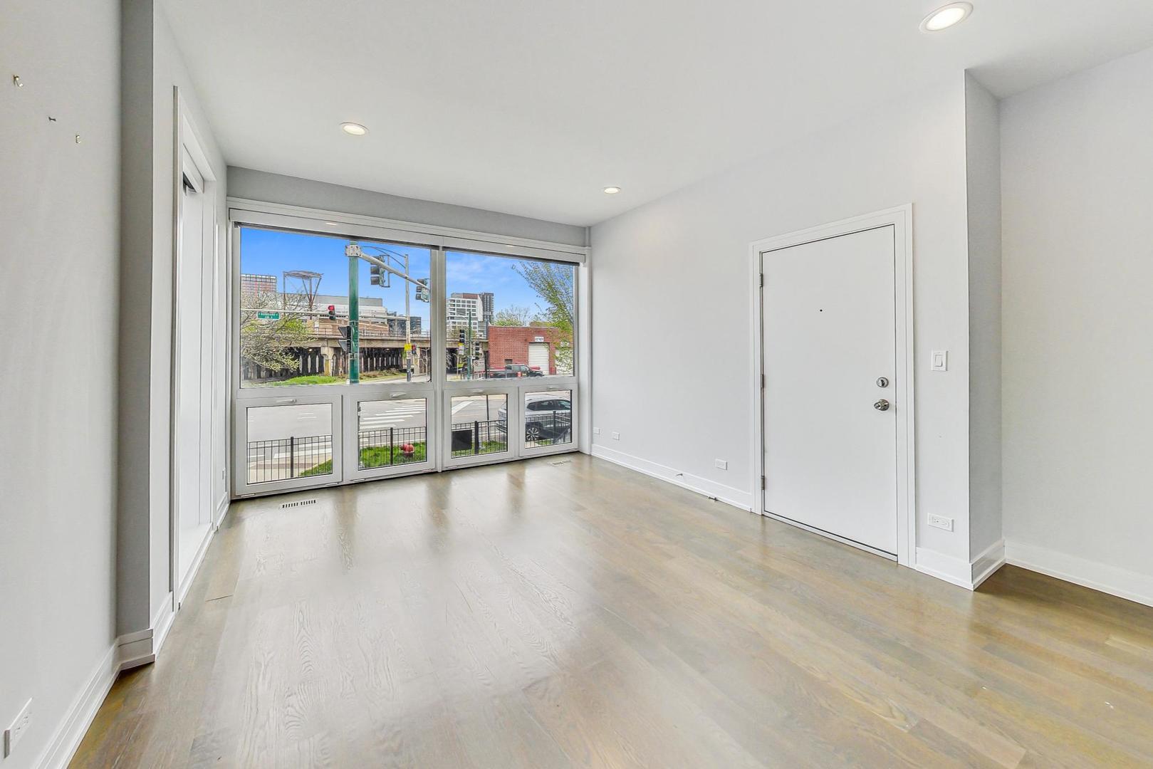 1328 W Hubbard Street Unit: 1