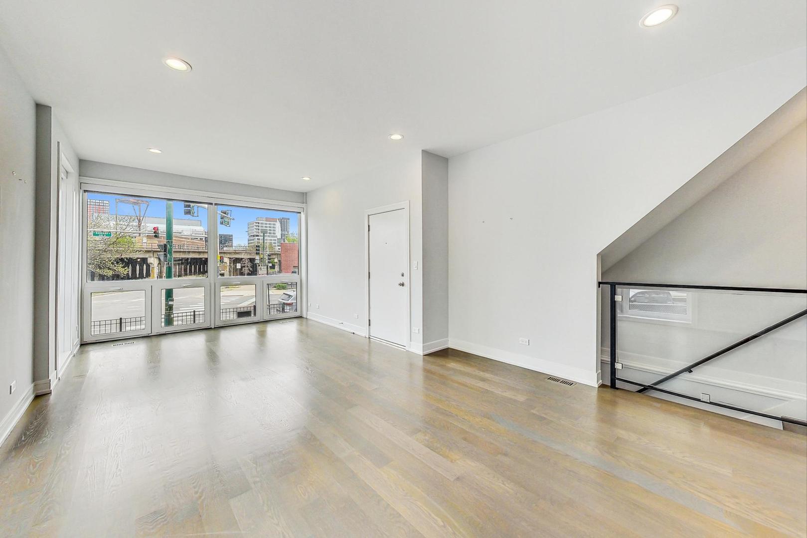 1328 W Hubbard Street Unit: 1