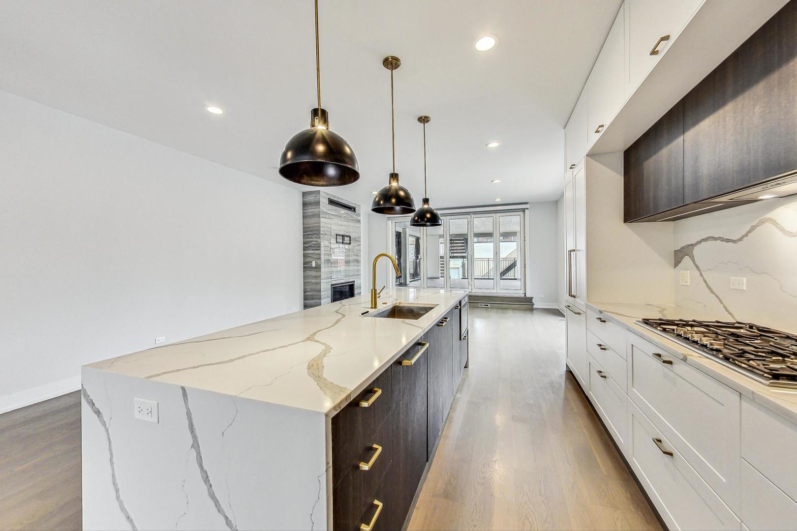 1328 W Hubbard Street Unit: 1