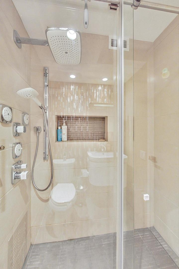 900 N LAKE SHORE Drive Unit: 509